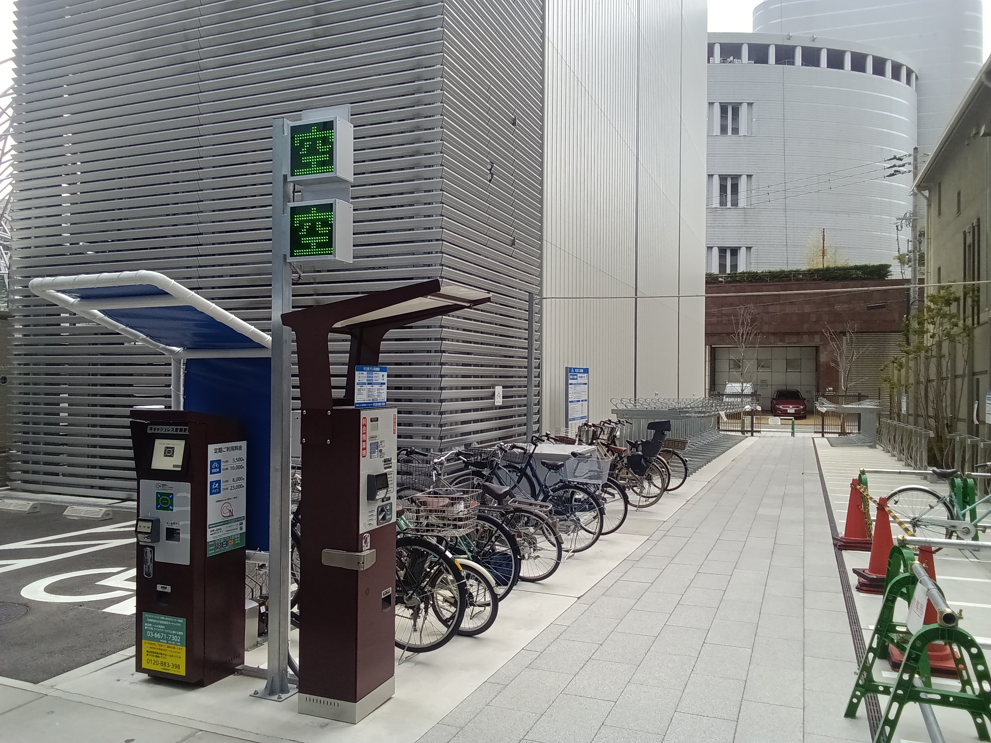 中之島クロス駐輪場の画像